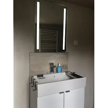 Katis Nest Comfortable 비에크